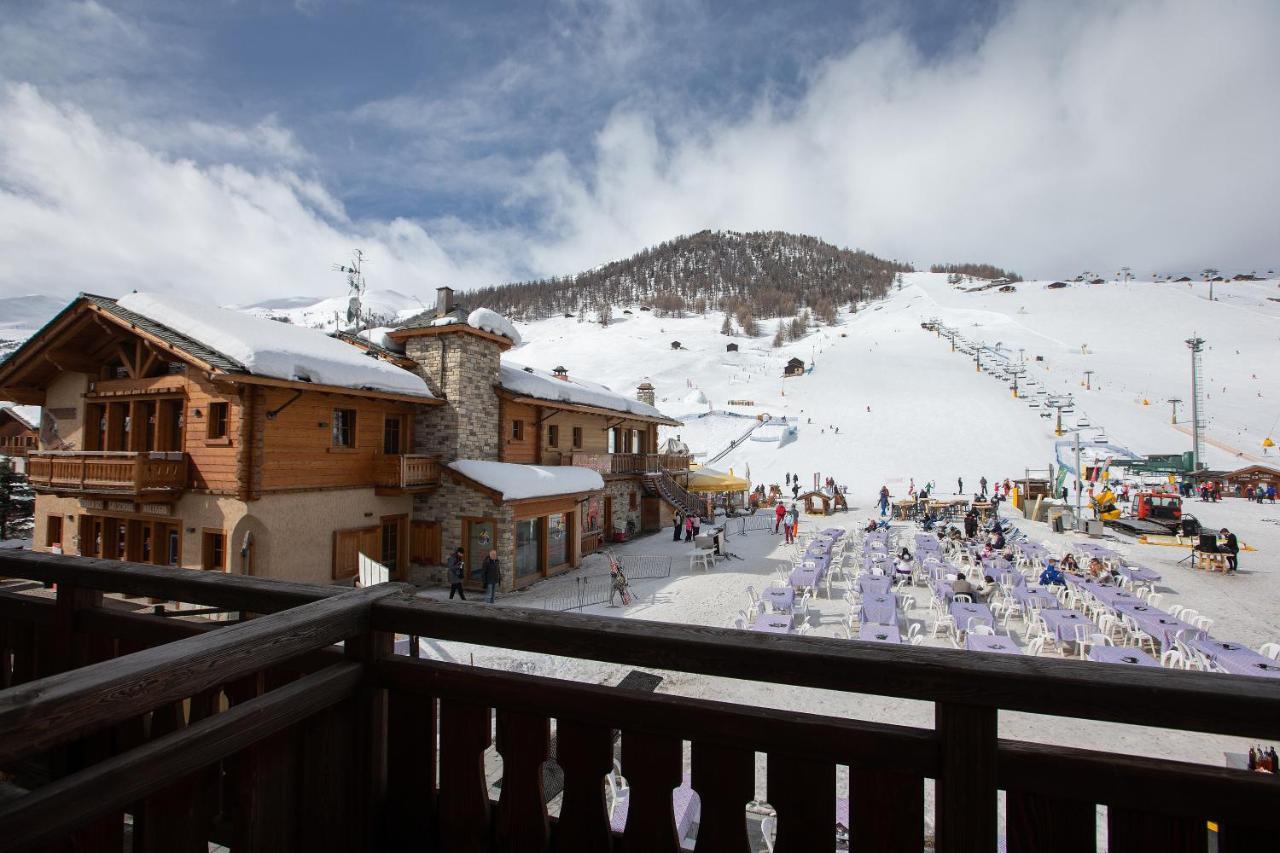La Grolla Rooms & Apartments Livigno Exterior photo